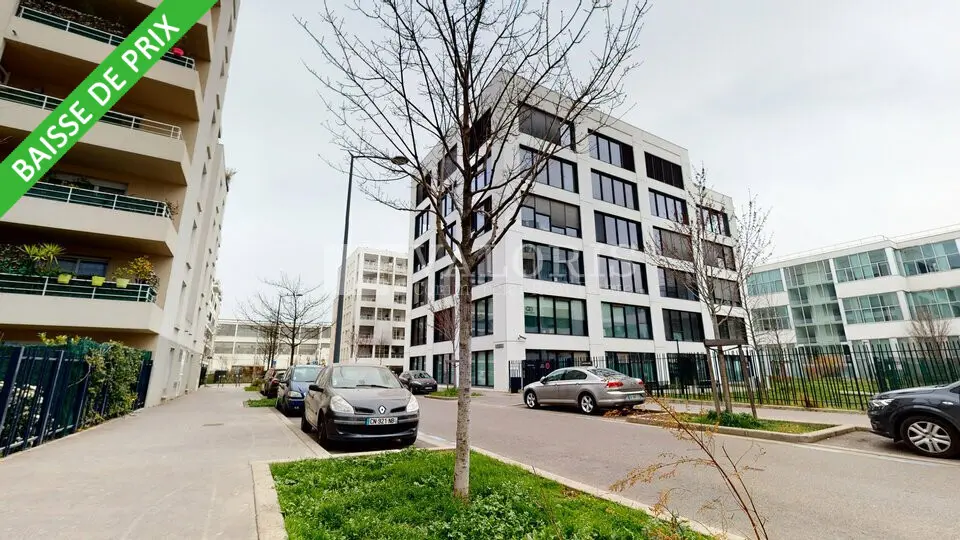 A louer Bureaux 3675m² Vaulx-en-Velin