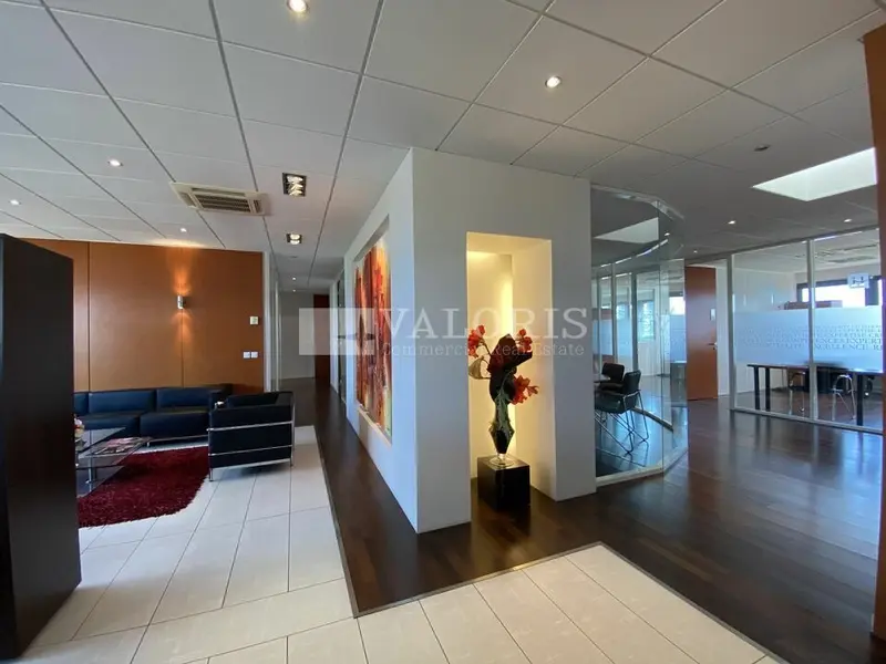 A vendre Bureaux 426.27m² Dardilly