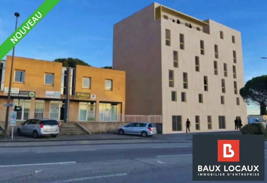 A VENDRE A CARPENTRAS DANS UN IMMEUBLE DE BUREAUX NEUF D'ENVIRON 240m²