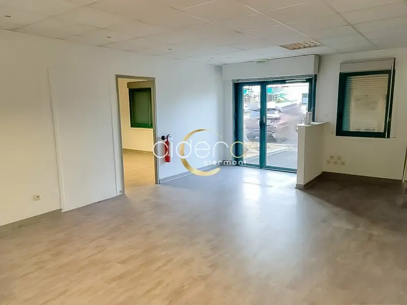 A louer local commercial à Cournon d'Auvergne (63800)