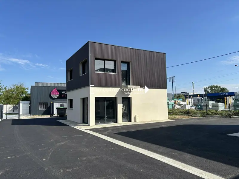 A LOUER LOCAL COMMERCIAL 45 à 91 m² FENOUILLET PRIME