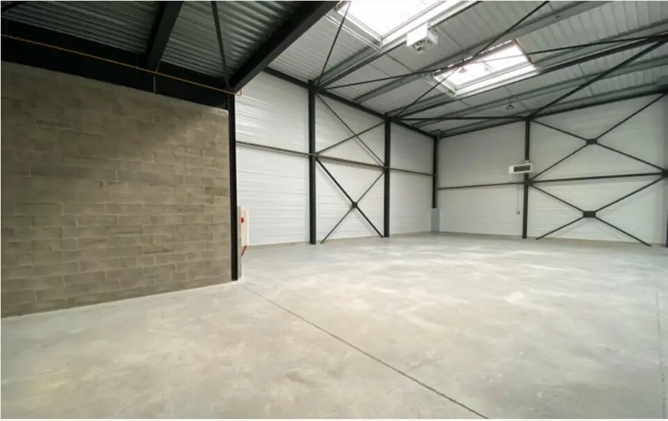A vendre Locaux d'activité 2536m² Persan