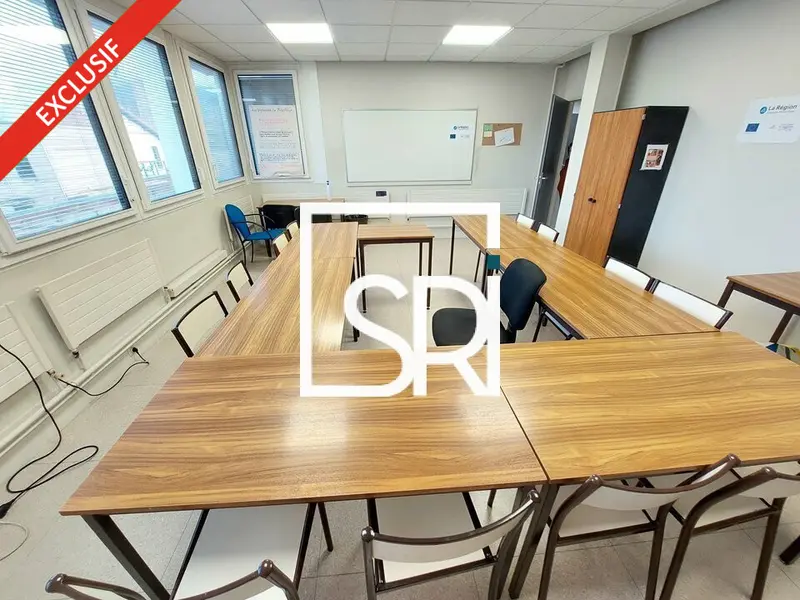 A vendre Bureaux 1100m² Clermont-Ferrand