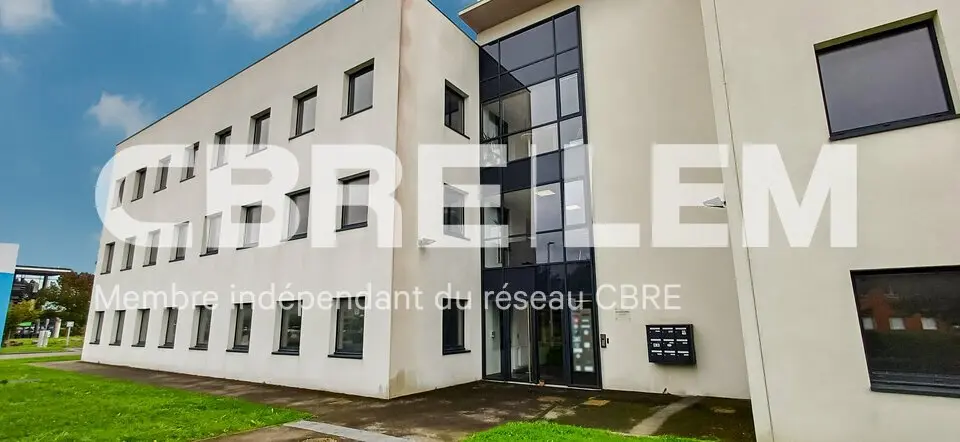 CAMPUS EFFISCIENCE à l'est de Caen, proche de l'A13 et de la Gare. 
