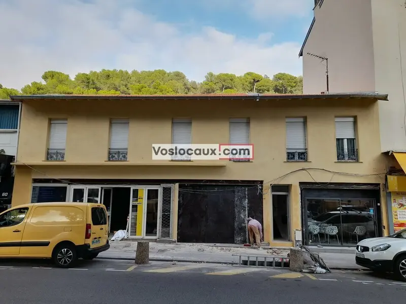 Nice  Local commercial de 430 m² à louer, localisation stratégique