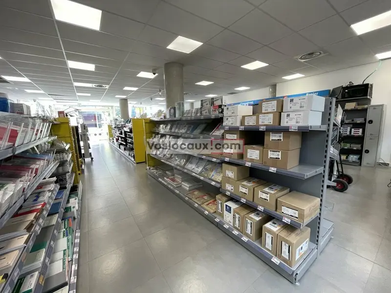 À louer  180 m² de bureaux à Nice Ouest, secteur Méridia
