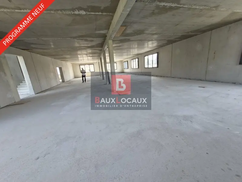 A LA LOCATION PROGRAMME NEUF 600M2 DIVISIBLE SUR AUBAGNE