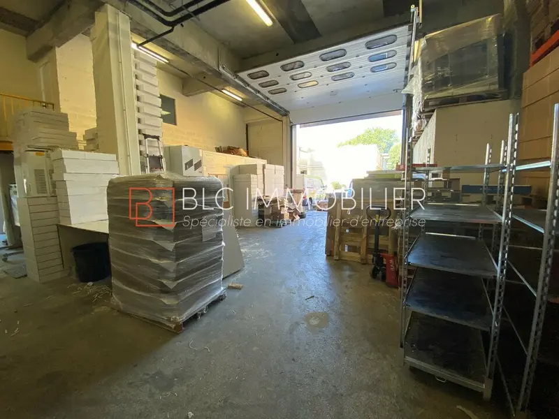A louer Locaux d'activité 262m² Marseille 11