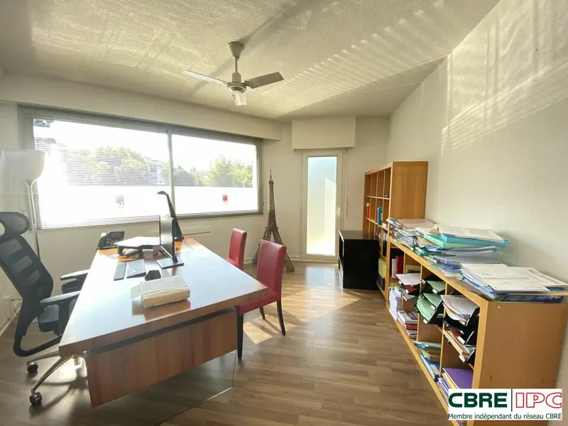 LOCATION - REF : 7905FD