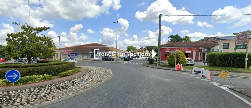 A LOUER LOCAL COMMERCIAL 184 m² BEAUZELLE N°1