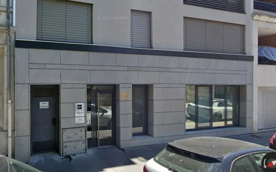 A louer Local commercial  50.7m² Lyon 03