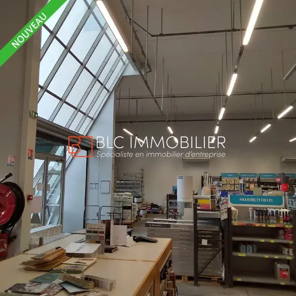 LOCAL 900 m² A LOUER 13400 AUBAGNE