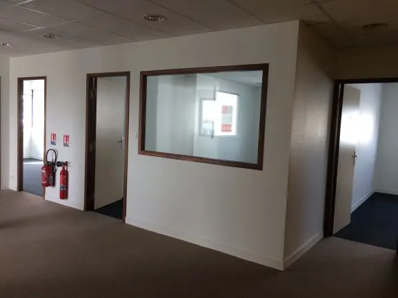 VANNES - A LOUER - BUREAUX