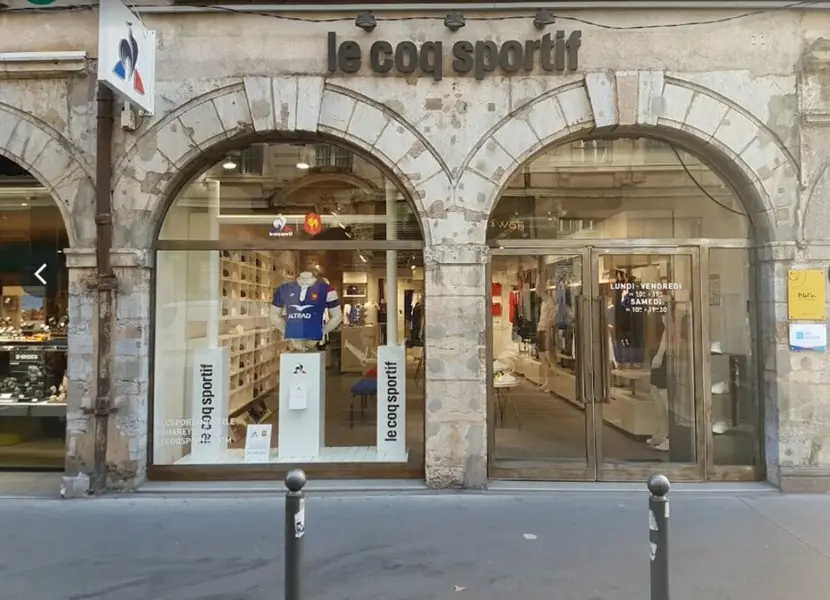 A louer Local commercial  96.84m² Lyon 01
