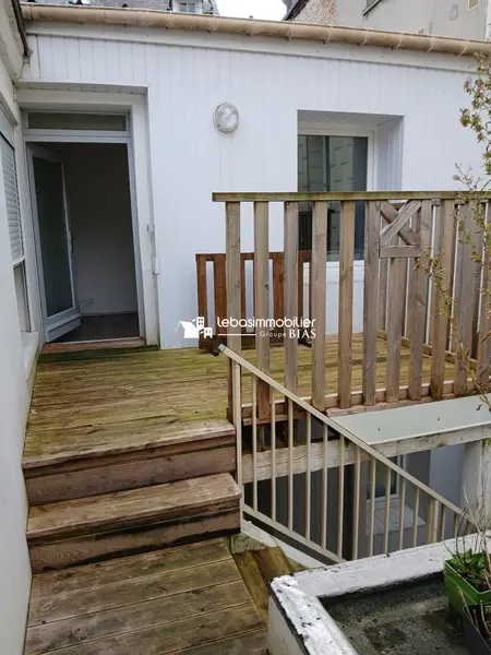 APPARTEMENT AVEC TERRASSE