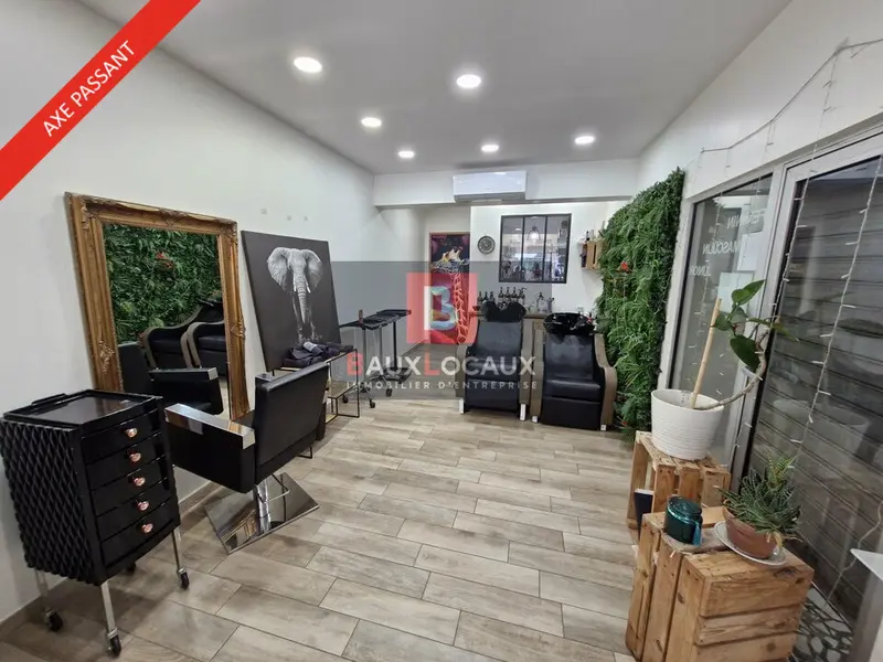 A VENDRE FOND DE COMMERCE DE 60 M2 CENTRE VILLE BERRE L 'ETANG