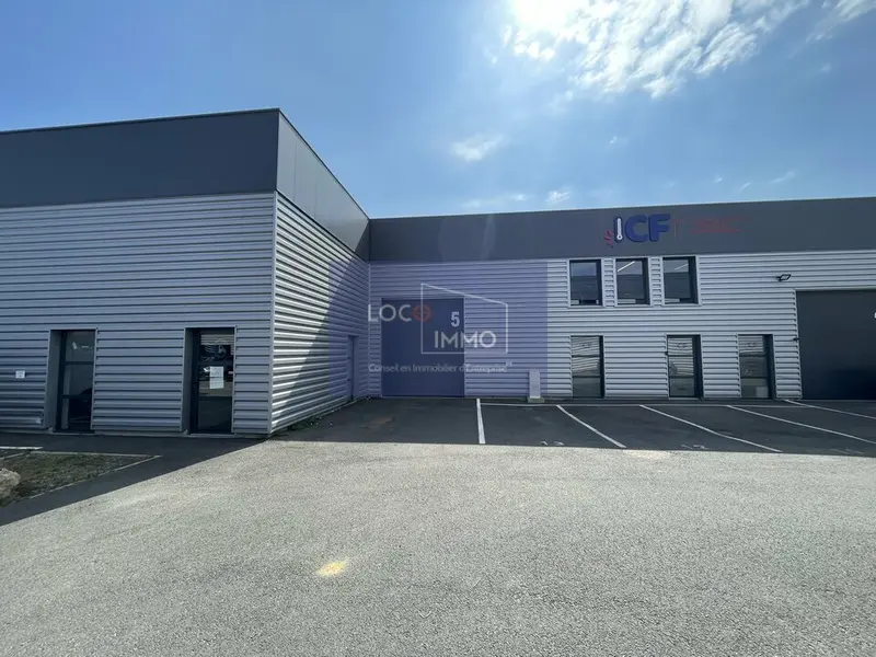À VENDRE  LOCAL D'ACTIVITÉ  VILLENAVE D'ORNON (33140) À VENDRE  LOCAL D'ACTIVITÉ  VILLENAVE D'ORNON (33140)