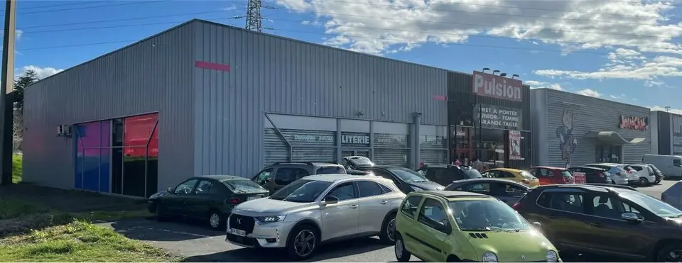 LOCAL COMMERCIAL A LOUER - ZONE COMMERCIALE AUCHAN 