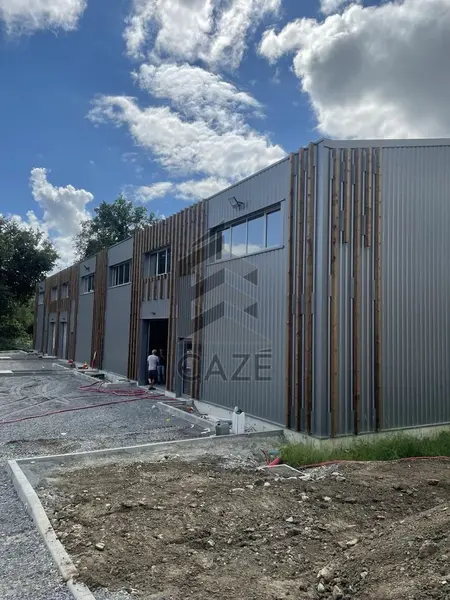 A LOUER LOCAUX D'ACTIVITES - PAU NORD