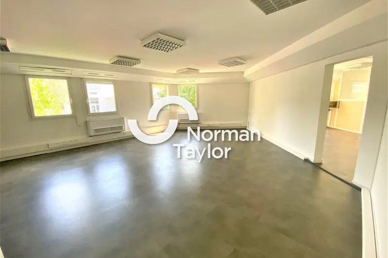 Bureaux  à la location au Parc 2000 