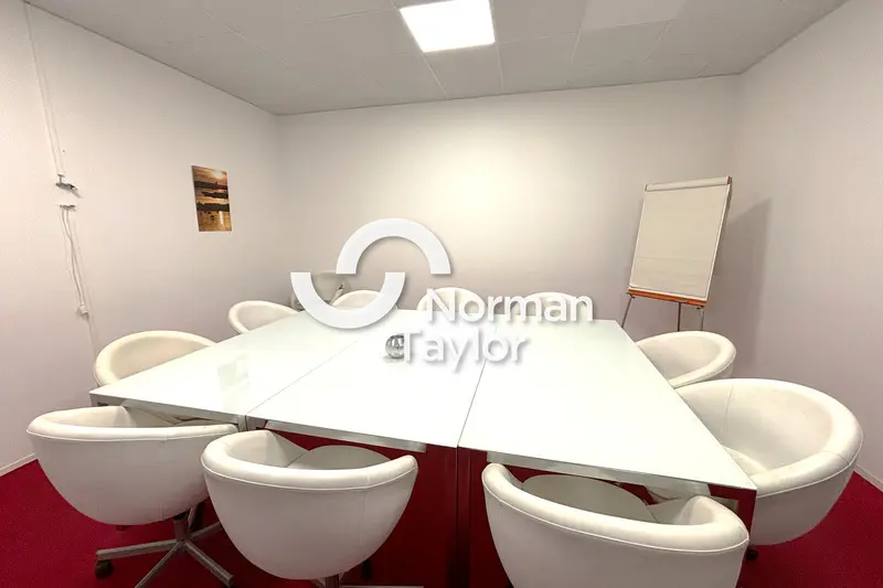 Parc Aéroport, bureaux d'environ 66 m² à louer 