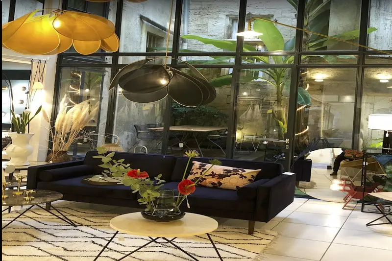 A louer Local commercial  174m² Béziers