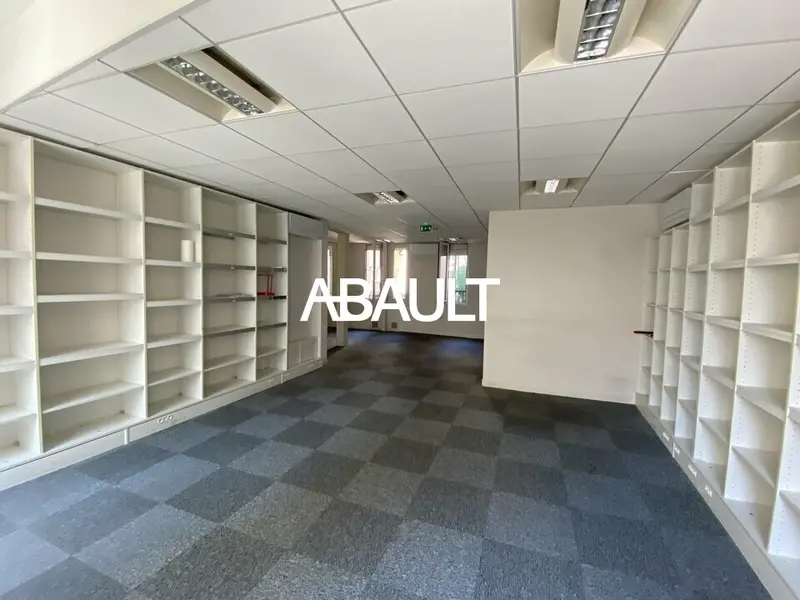 A LOUER TOULOUSE HYPERCENTRE BUREAUX D'ENVIRON 180 M² 31000