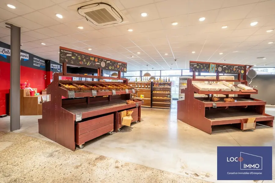 A vendre Local commercial  570m² Le Bouscat