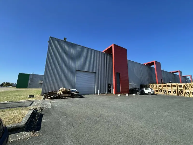 A louer Locaux d'activité 635m² Blanquefort