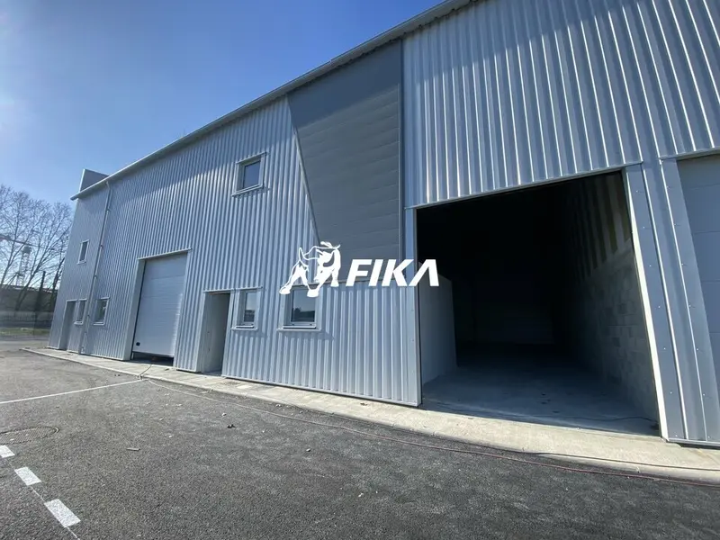 A LOUER LOCAL D'ACTIVITE 184 m² - (31150) LESPINASSE