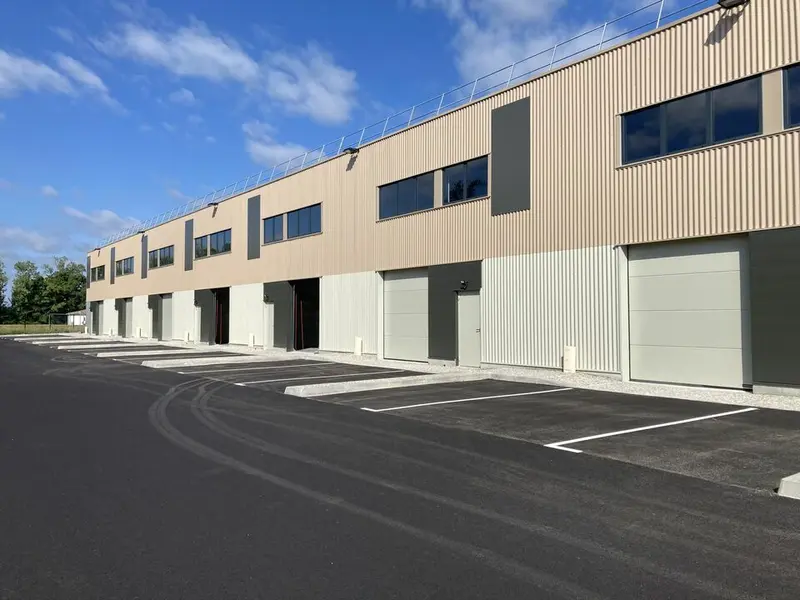 A VENDRE LOCAL D'ACTIVITÉ 762 m² - (82000) MONTAUBAN