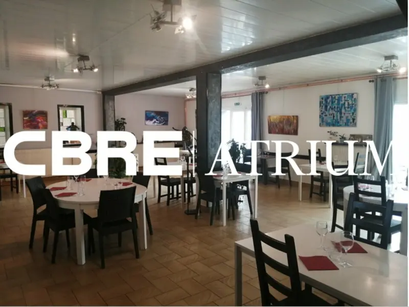 RESTAURANT A CEDER COMMUNE HISTORIQUE 15 MIN DE CLERMONT-FERRAND