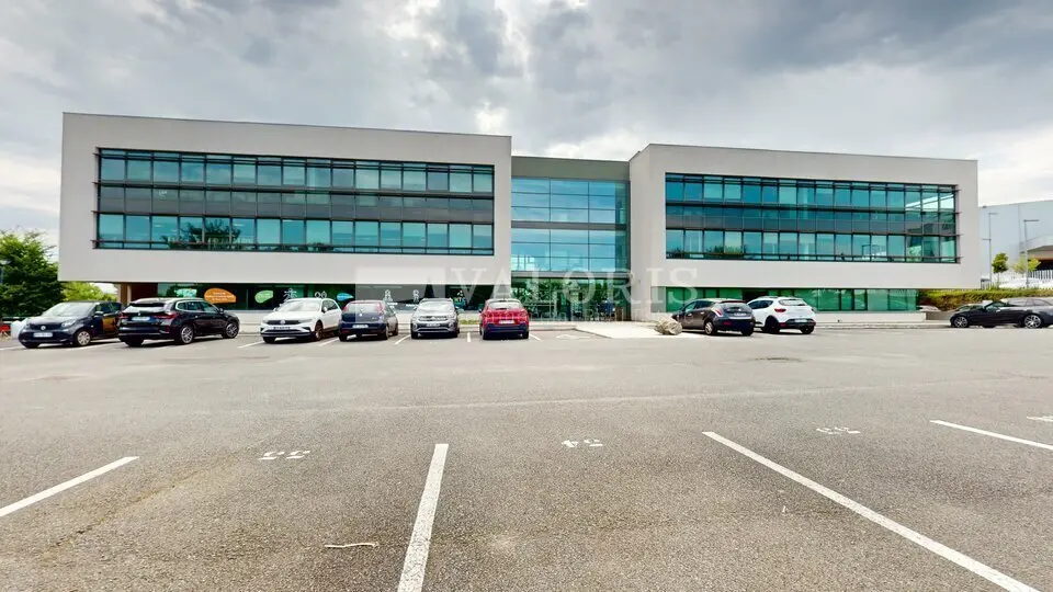 A louer Bureaux 225m² 