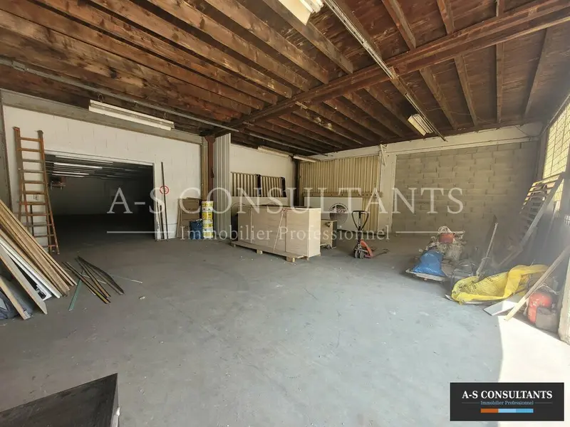 A vendre Locaux d'activité 760m² Mottier