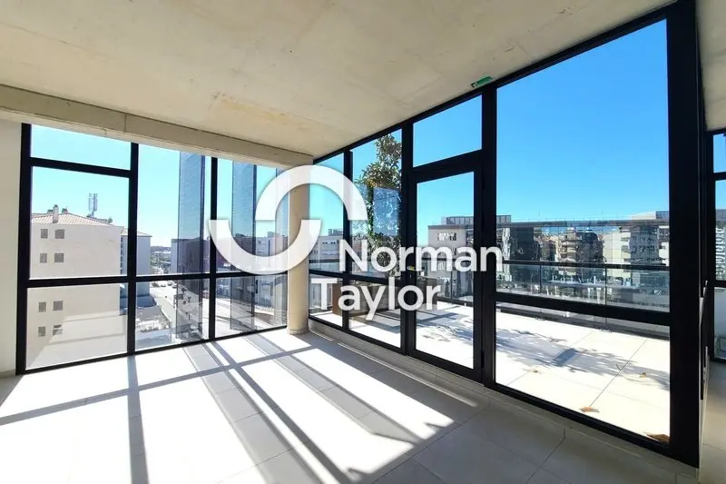 Bureaux de 135 m² à louer  Béziers