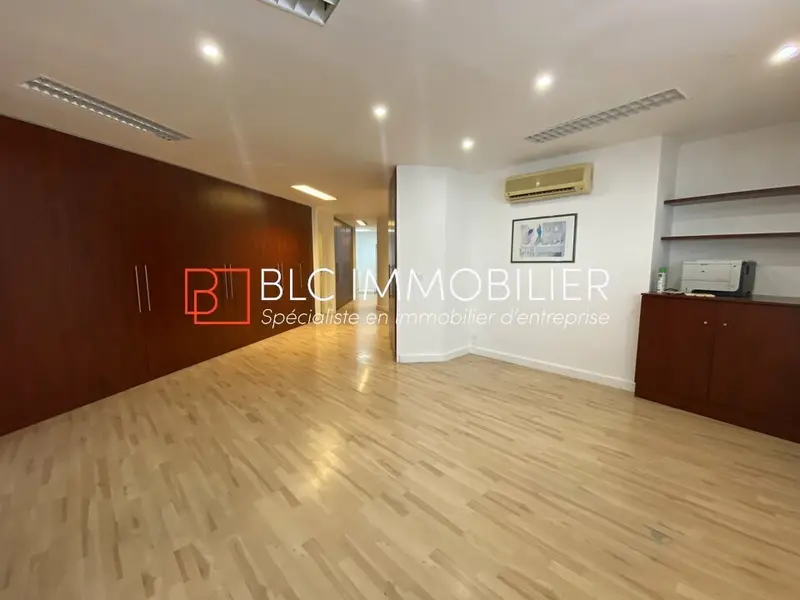 BUREAUX A LOUER 105 m² 13008 MARSEILLE