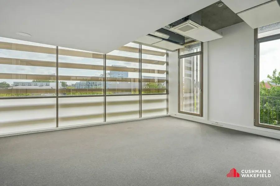 A louer Bureaux 2940m² Bordeaux