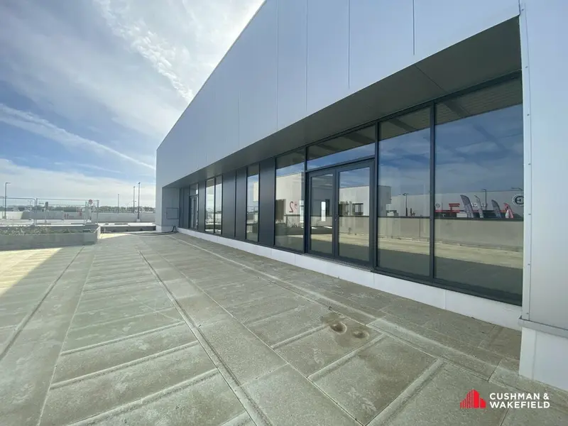 BÈGLES RIVES D'ARCINS LOCAL COMMERCIAL RESTAURATION AVEC TERRASSE