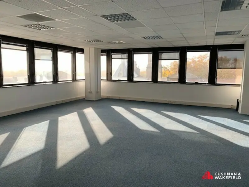 Bureaux à la location de 660 m²