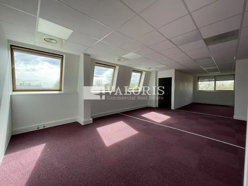 A louer Bureaux 255m² Bron