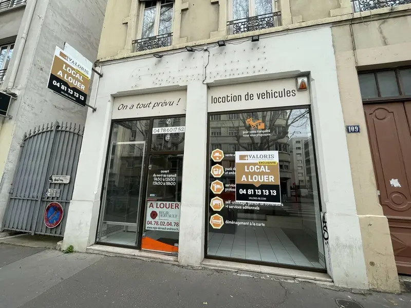 A louer Local commercial  71m² Lyon 03