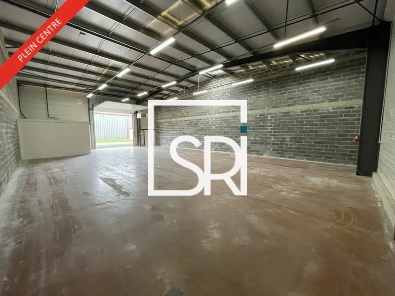 A louer Entrepôt 244m² Aubière