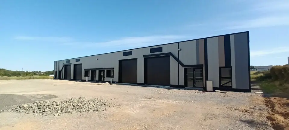 A louer Locaux d'activité 220m² Saint-Romain-de-Colbosc