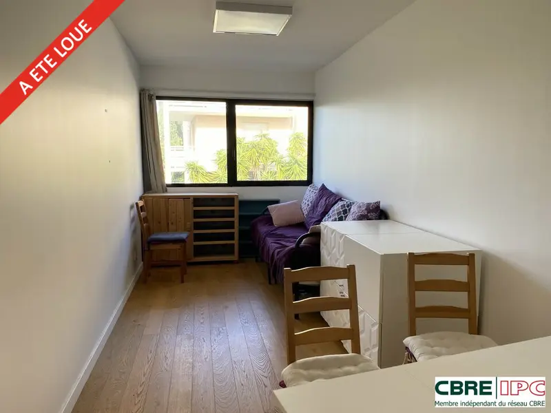 A ETE LOUE   - REF : 7712FD