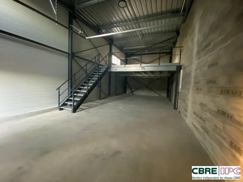 LOCATION  - DEPOT - REF : 7537YA/MP