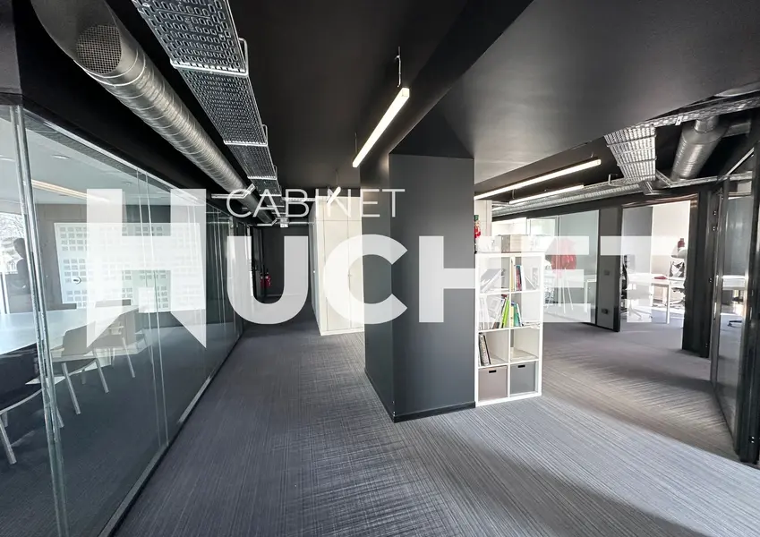 14. A LOUER Bureaux de qualité CAEN CENTRE de 215 m2
