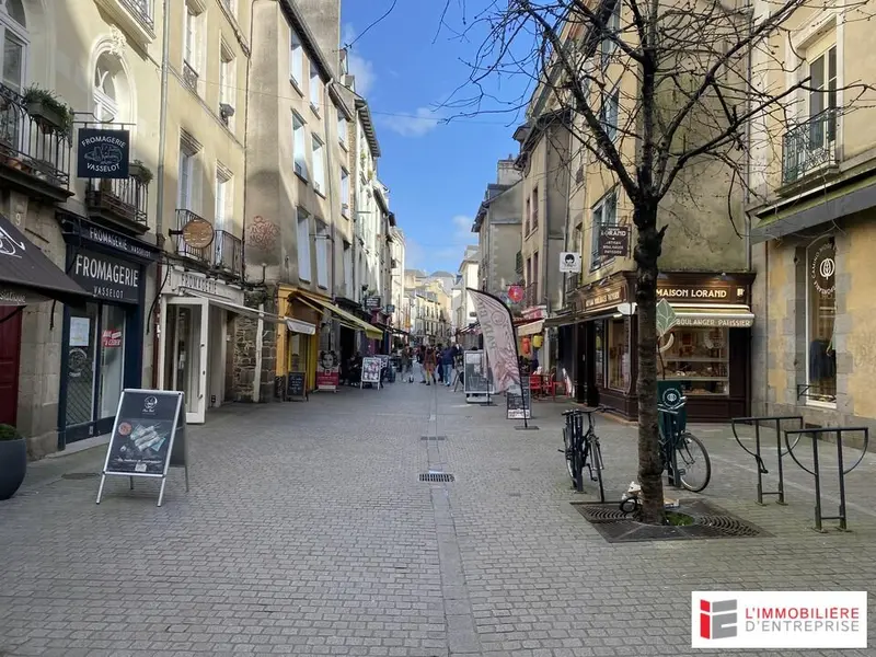 LOCATION  LOCAL COMMERCIAL AVEC DROIT AU BAIL  25 M²  RENNES