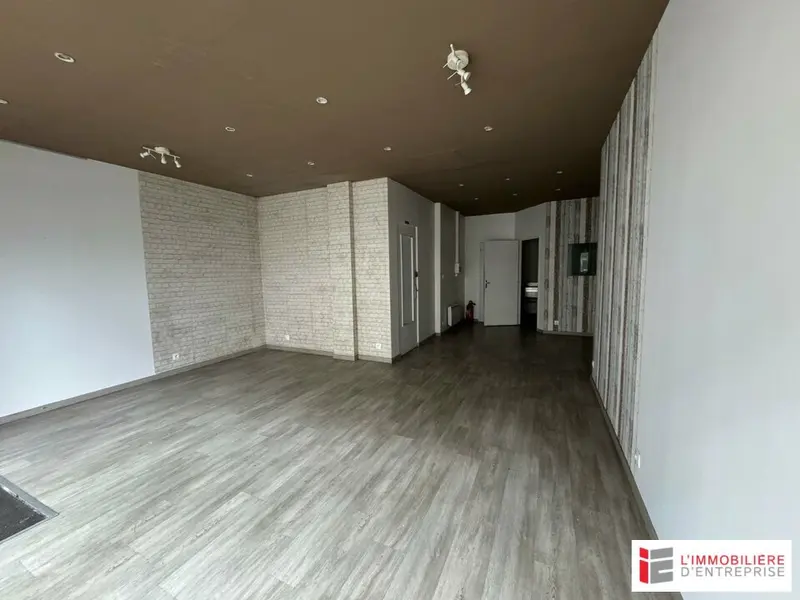 LOCATION - LOCAL COMMERCIAL - BUREAU - 45 m2 - CENTRE VILLE - BREST