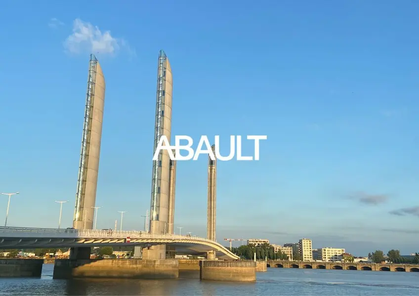 A louer Local commercial  1000m² Bordeaux