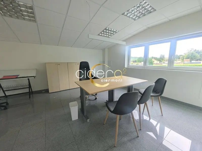 A louer Bureaux 132m² Saint-Amant-Tallende